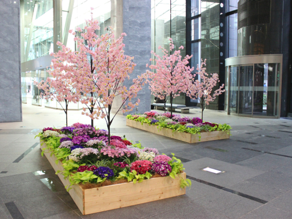 新宿マインズタワー 桜装飾