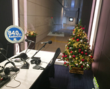 16 中央FM 収録スタジオ クリスマスツリー