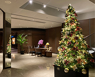 23 滋賀県草津市 ロビー クリスマスツリー ホテル クリスマスデコレーション SEASONS 事例