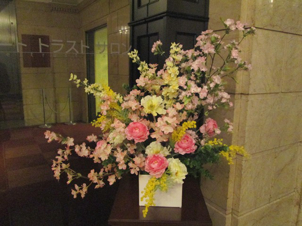 日本橋某銀行 桜装飾