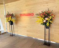 19 神奈川 鶴見区 企業 エントランス 造花アレンジメント 装飾