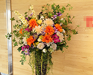 20 神奈川 鶴見区 オフィスエントランス 造花 アレンジメント 装飾