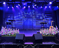 24 天王洲アイル ステージ 造花装飾 イベント装飾 ステージ装飾 SEASONS 事例