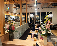 26 調布市深大寺 店内 造花アレンジ 季節アレンジ フェイクフラワー hitotoki 事例