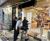 26 銀座 ドア あんぱんの日 木村家 カッテイングシート SEASONS 事例