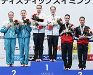 26 有明 プールサイド ブーケ 花束 スポーツ 花と緑 事例