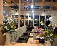 26 国分寺 店舗内 造花装飾 造花アレンジメント フェイクフラワー hitotoki 事例